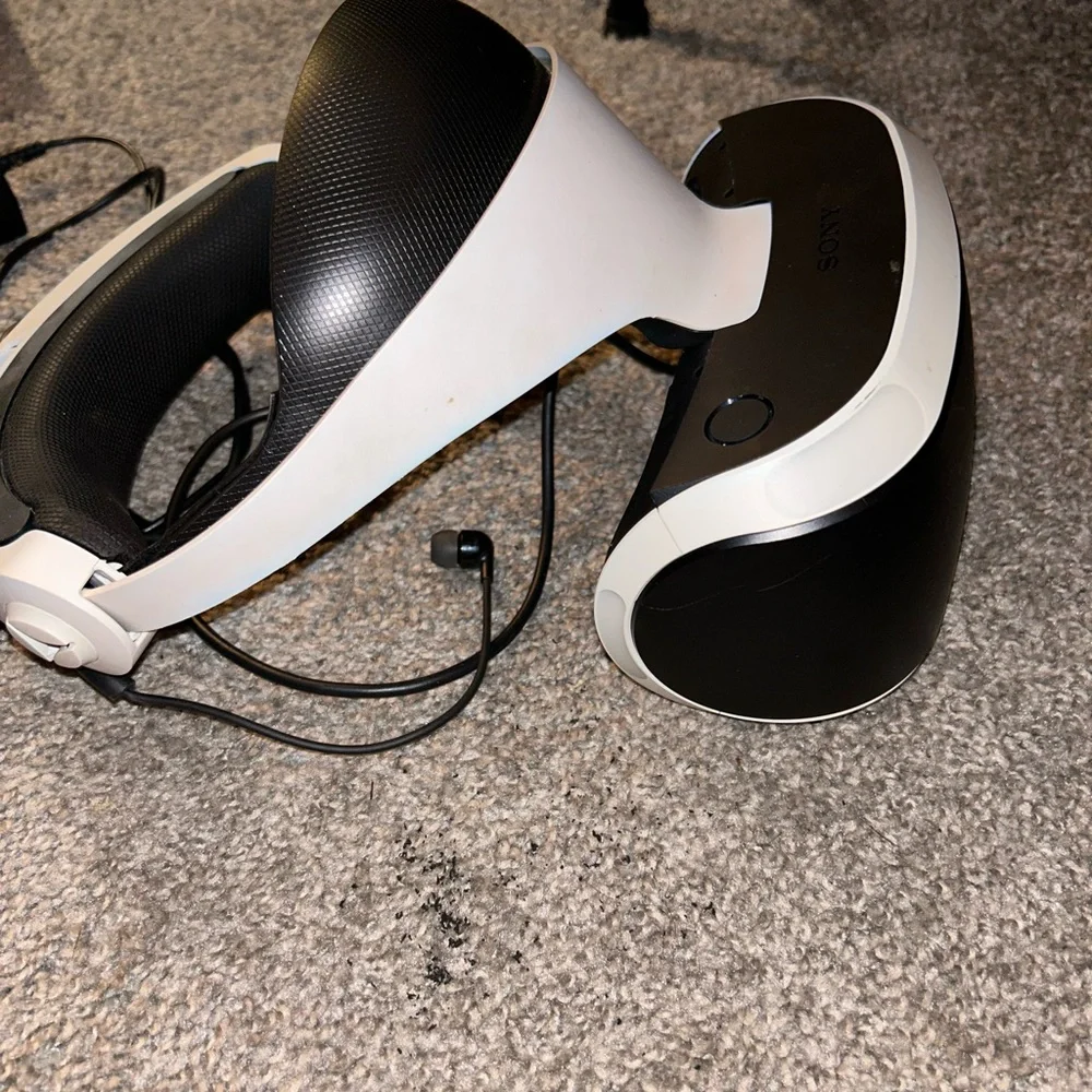 PlayStation Virtual Reality headset